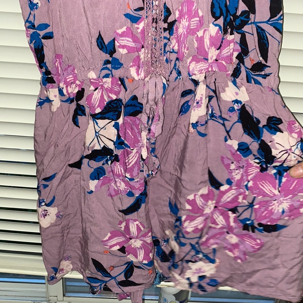 Romper - Picture 3 of 4